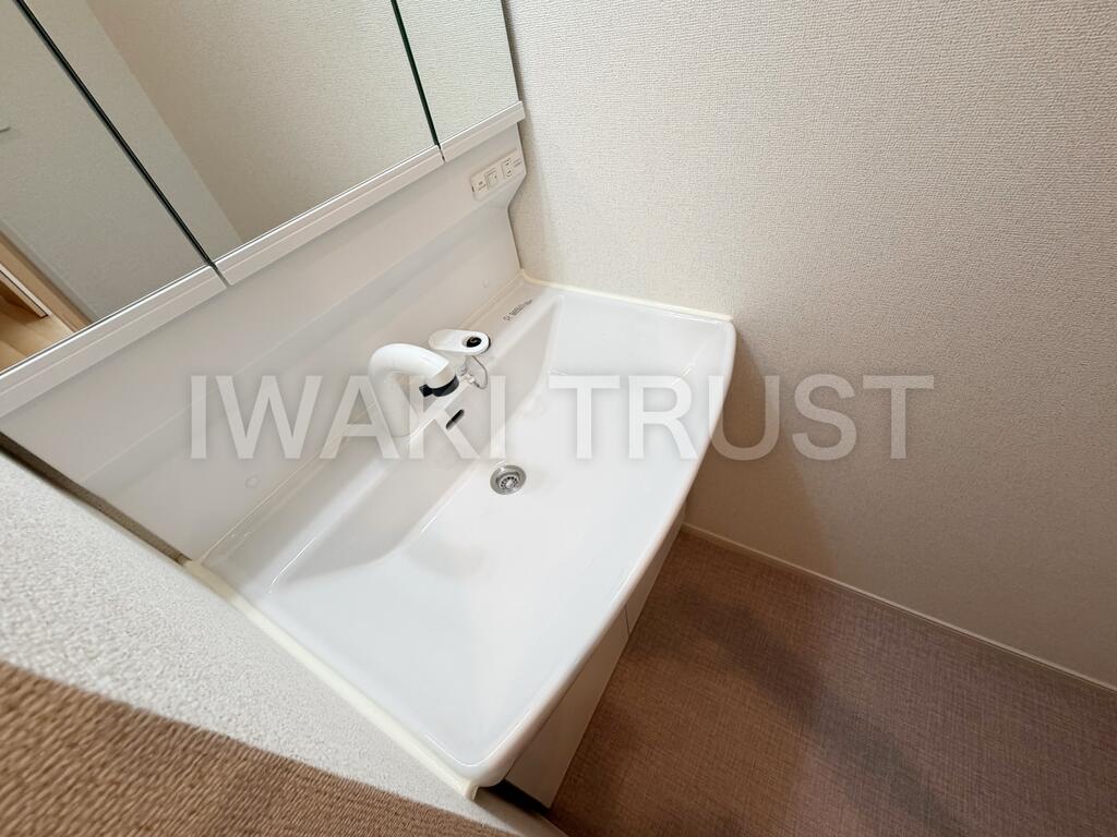 洗面設備　※同型タイプ参考写真