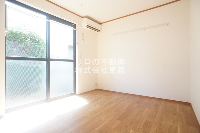 居室・リビング　南向きで日当たり良好なお部屋！暖かな日差しが入ります♪