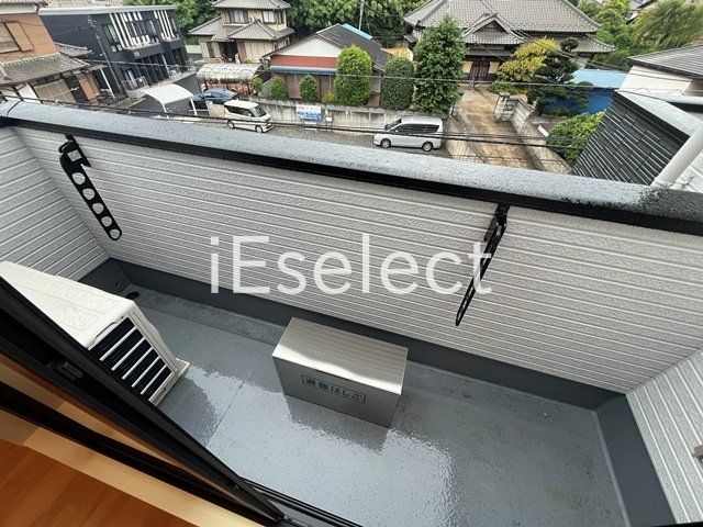 バルコニー　洗濯物も干せますね。