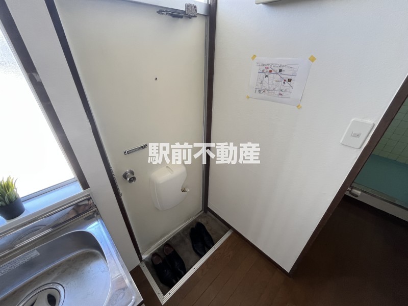 玄関　ドアチェーンついてます！！