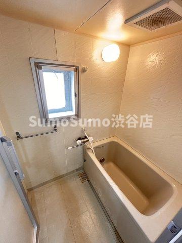 バス・シャワールーム　ゆったり過ごせるお風呂です
