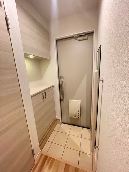 玄関　※別部屋の写真です