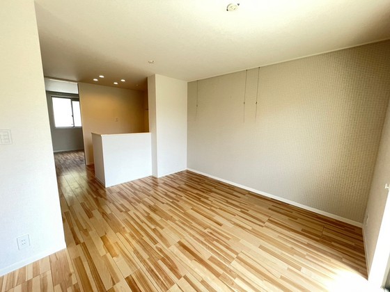 居室・リビング　※別部屋の写真です
