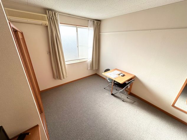 居室・リビング　実際のお部屋と異なる場合がございます。