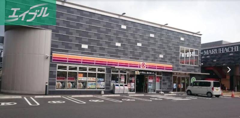 コンビニ　ファミリーマートマルハチ大安寺店（コンビニ）まで521m