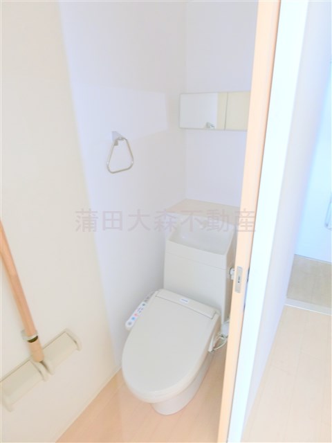 トイレ　温水洗浄便座付きのトイレ