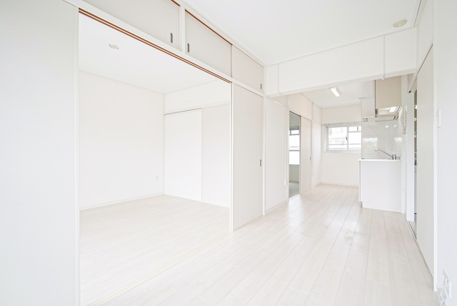 UR藤の台の居間写真