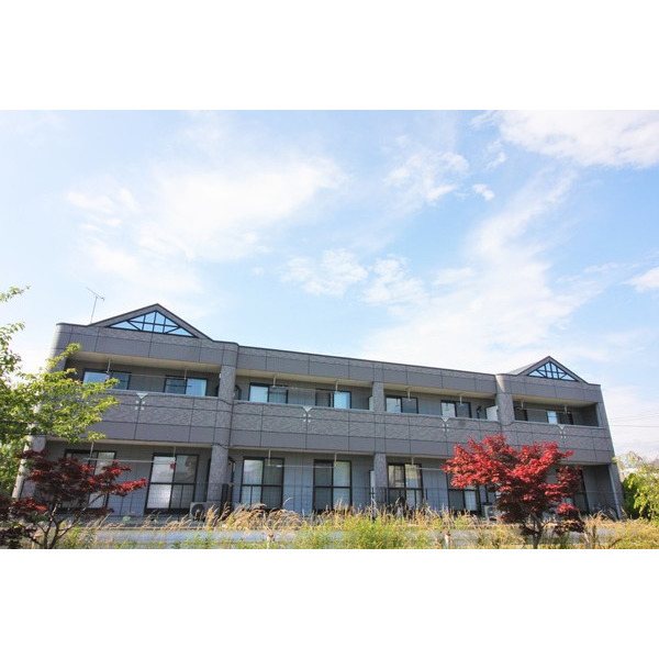 建物外観　２階建てマンション