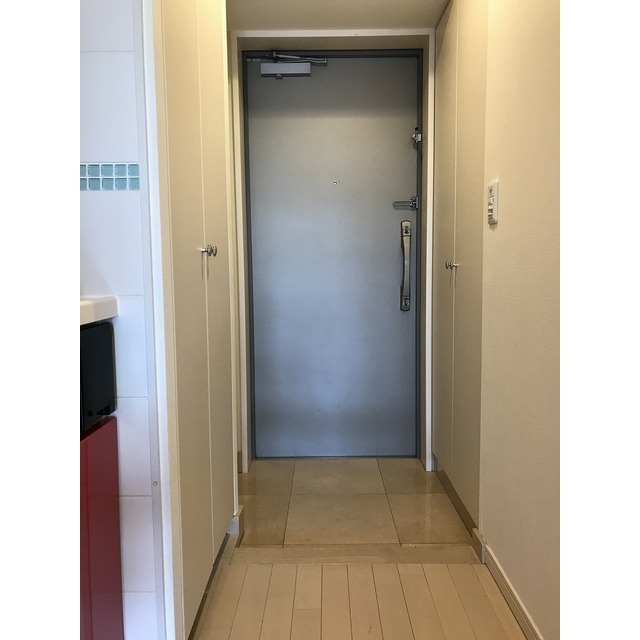 玄関　同タイプ・別部屋画像
