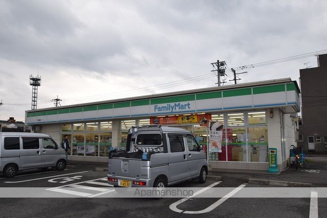 コンビニ　ファミリーマート八代港町店（コンビニ）まで407m