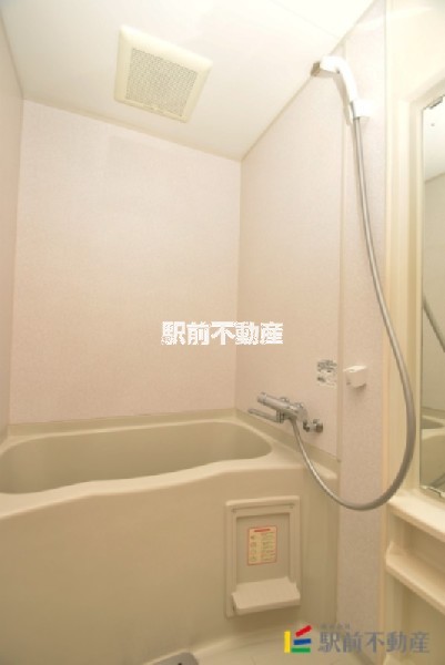 バス・シャワールーム　写真は同タイプ別部屋