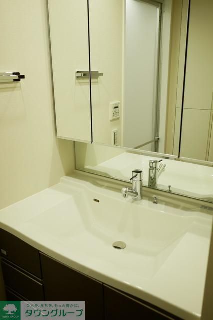 洗面設備　※写真は同タイプ住戸です。