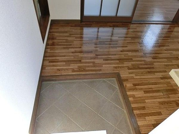 メープルハイツの玄関写真