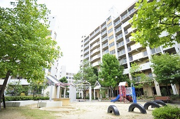URシティコート下新庄の外観写真