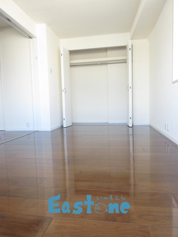 その他部屋・スペース　広々した寝室で大きなベットもＯＫ！