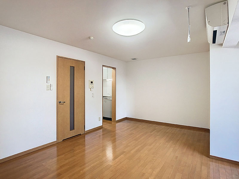 居室・リビング　※別の部屋の写真です