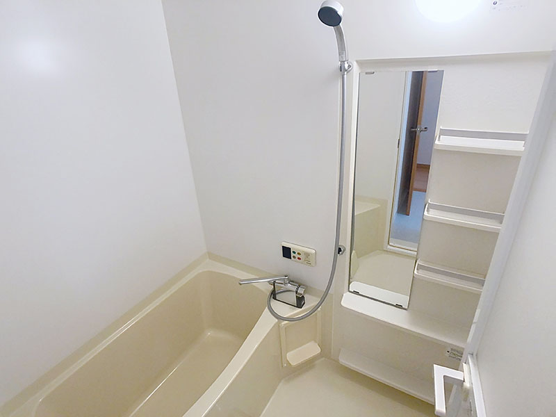 バス・シャワールーム　※別の部屋の写真です