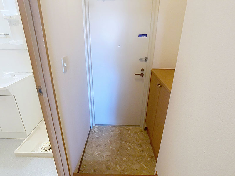玄関　※別の部屋の写真です