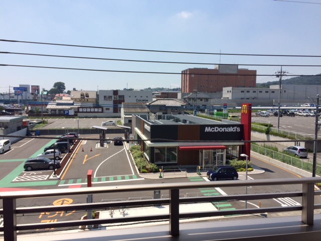 飲食店　マクドナルド渋川店（飲食店）まで697m