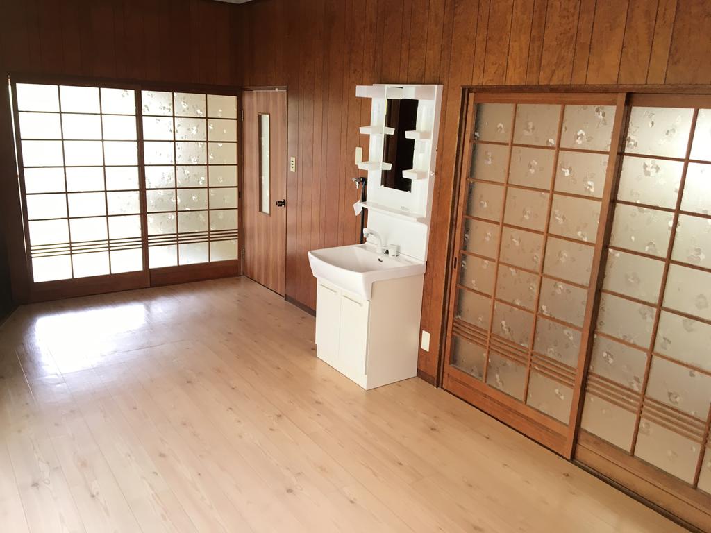 王司上町貸家の居間写真