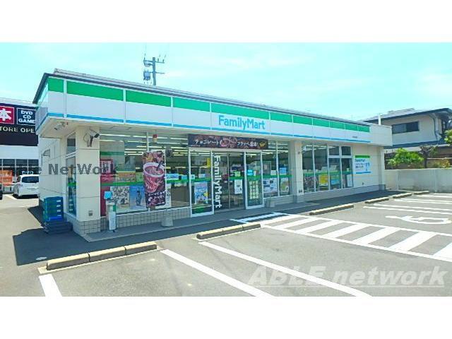 コンビニ　ファミリーマート八代松江店（コンビニ）まで628m