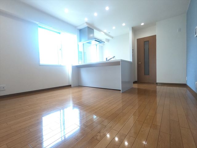 居室・リビング　広いリビングでお好きなレイアウトをどうぞ