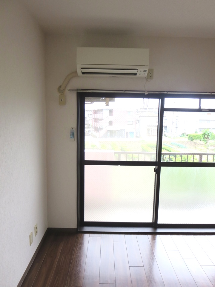 その他設備　エアコン1基付