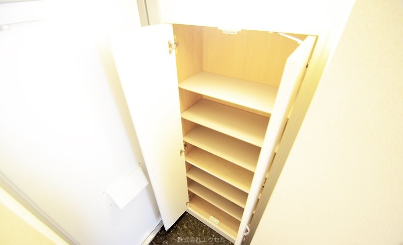 玄関　同等タイプのイメージ写真です。