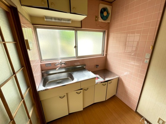 キッチン　※他の号室の写真になります。