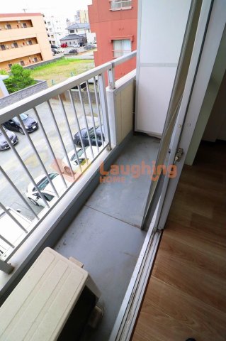 バルコニー　お洗濯にも便利なバルコニー付き