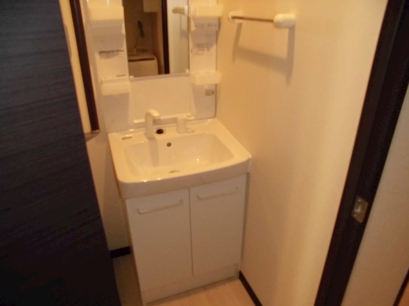 洗面設備　同等タイプのイメージ写真です。