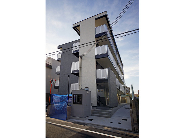 神戸市長田区一番町のアパートの建物外観