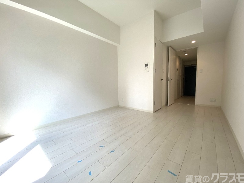 居室・リビング　白を基調にした明るいお部屋です。