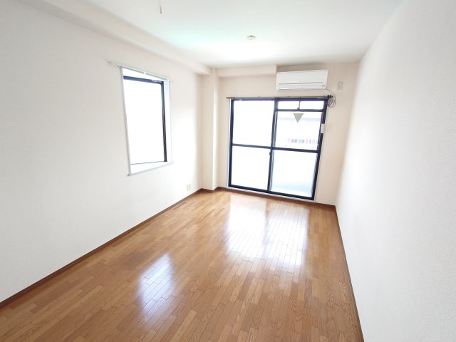 居室・リビング　パルビル（GoodHome）