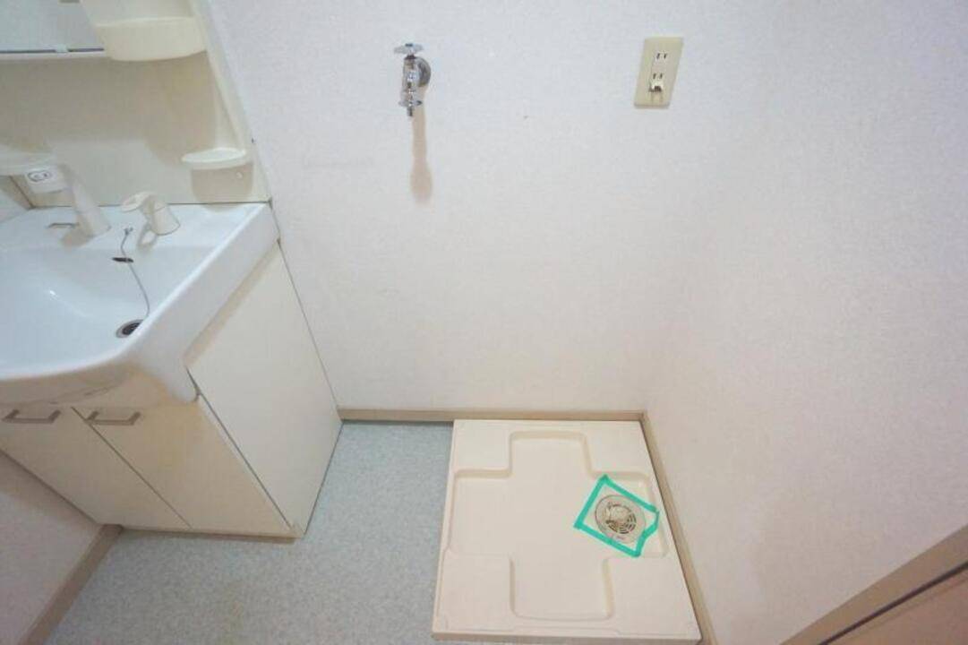 洗面設備　洗濯機置場