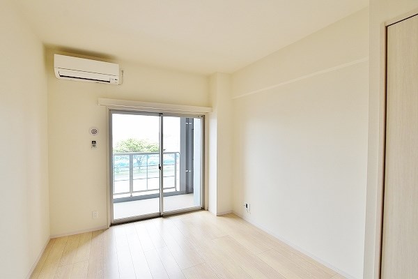 居室・リビング　★洋室7.6帖★