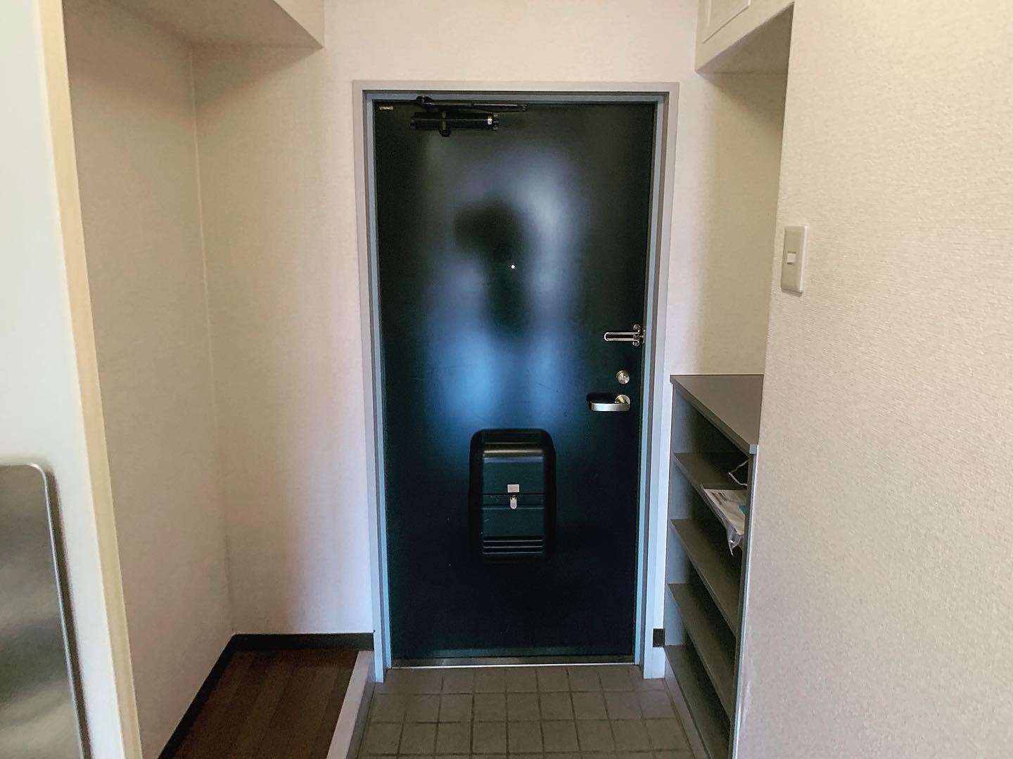 玄関　※写真は別室のものです