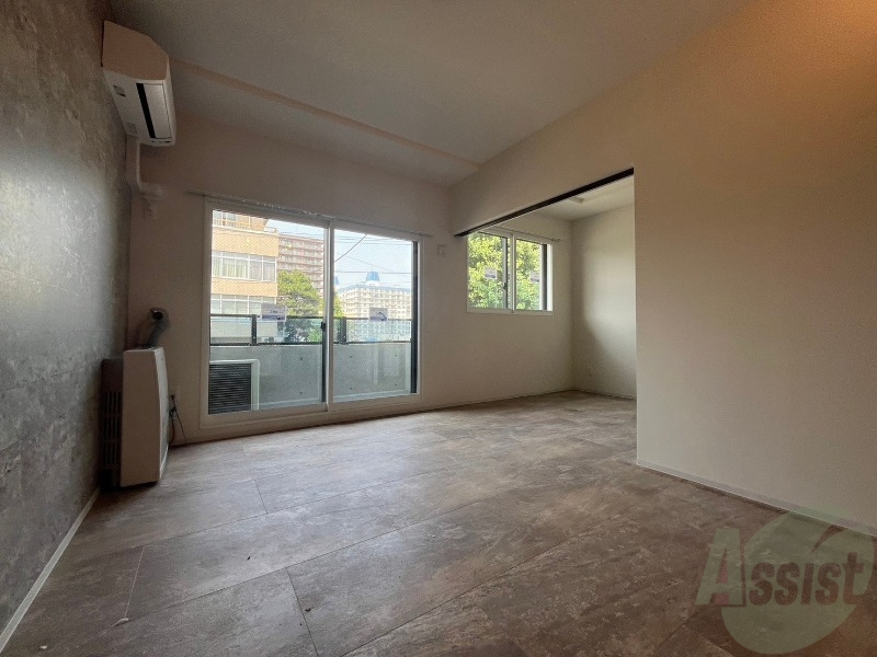 居室・リビング　広くてきれいなリビングです！快適に過ごせそうですね。