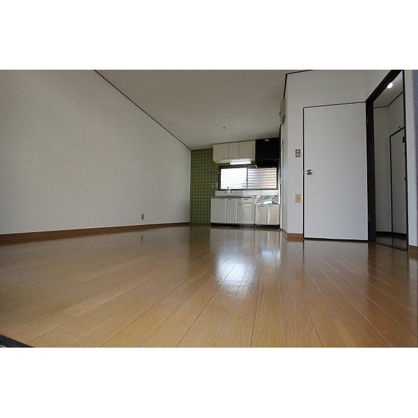 居室・リビング　※現況を優先します。