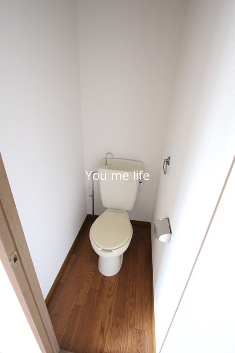 【逗子市久木のアパートのトイレ】