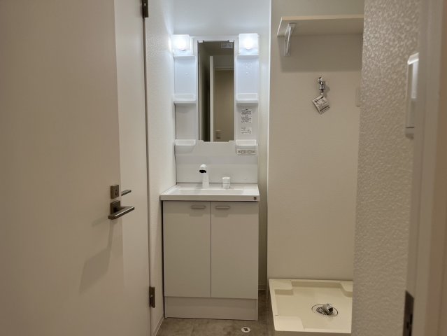 洗面設備　DEVELD橘