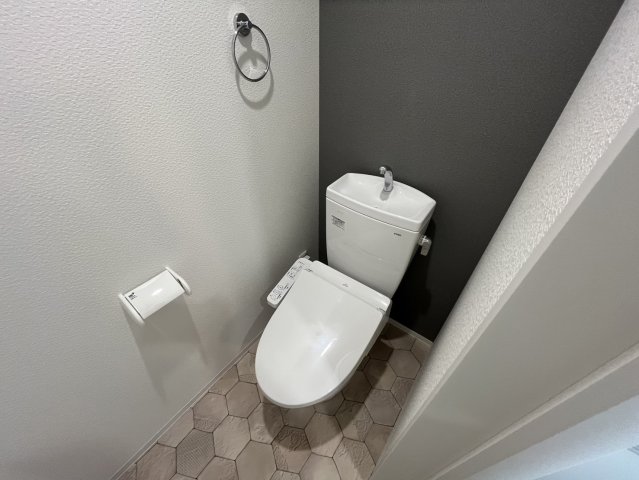 トイレ　DEVELD橘