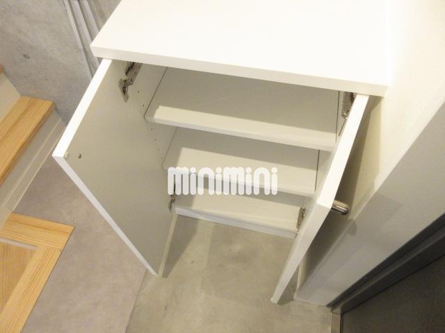 収納　下駄箱付きで靴がスッキリ収納出来ます♪