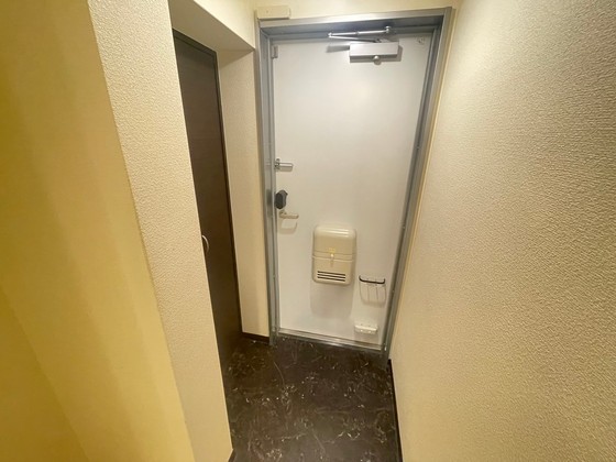 玄関　※別部屋の写真です