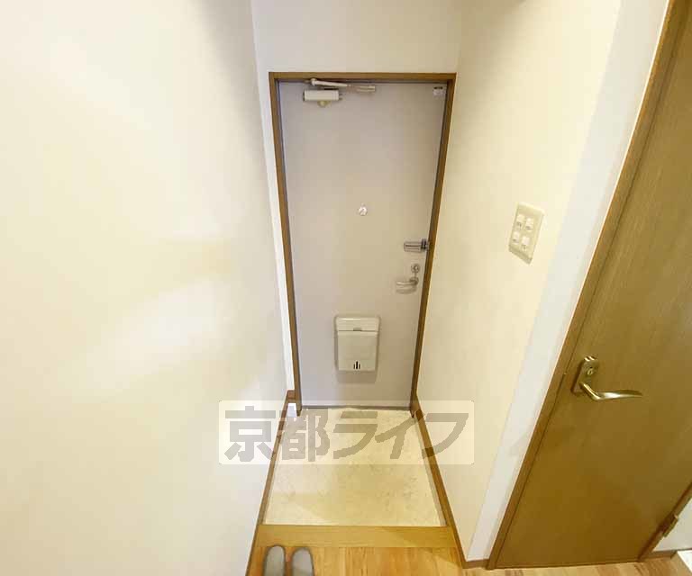 玄関　大きな段差がありません