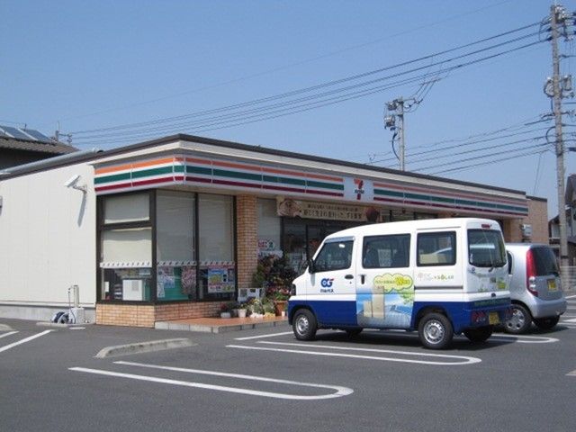 コンビニ　セブンイレブン倉敷西中新田店（コンビニ）まで750m