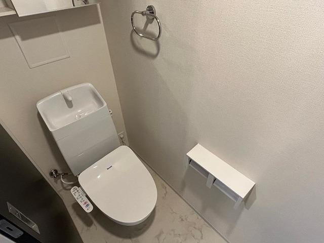 トイレ　温水洗浄便座付き♪