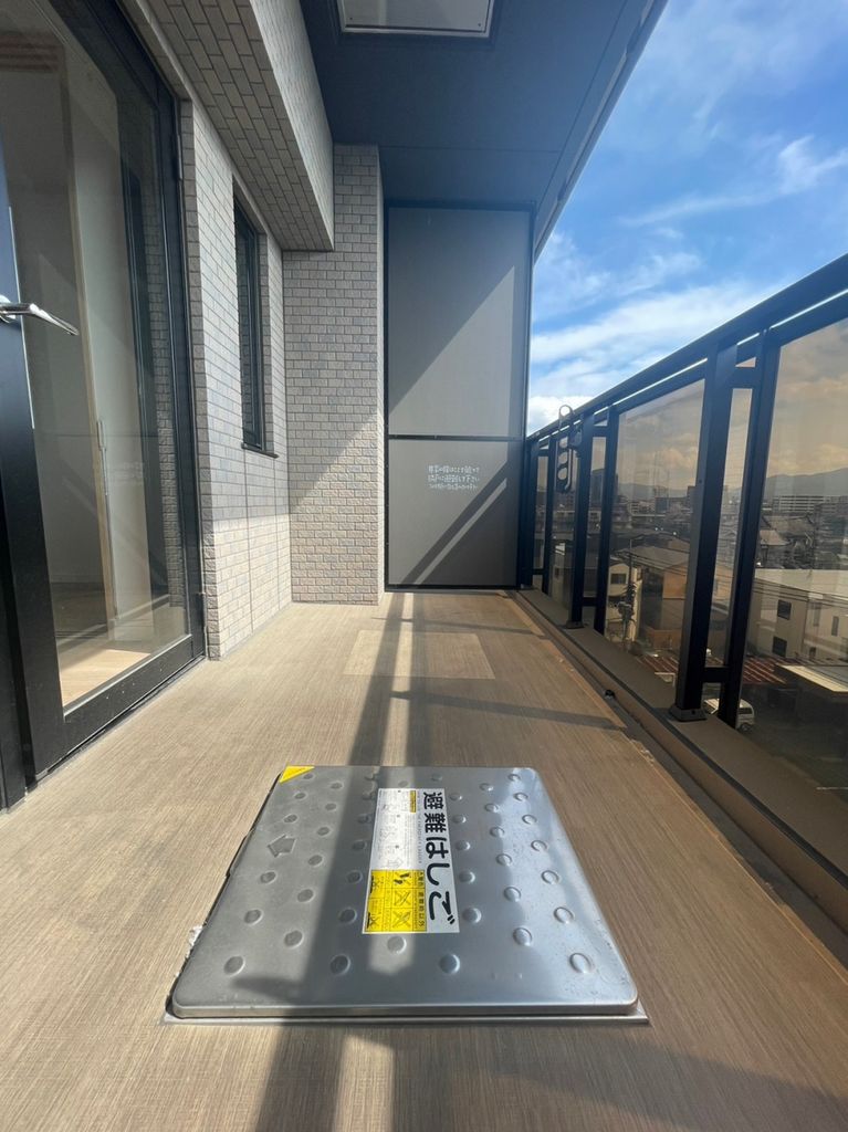 バルコニー　駐車場