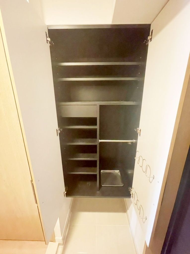 玄関　収納