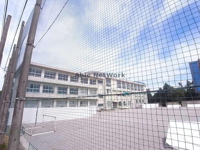 【大垣市赤坂町のアパートの中学校】